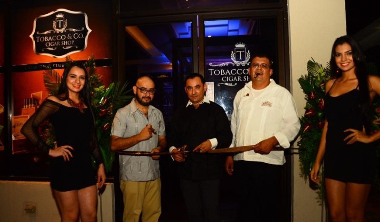 Tobacco Cigar Shop abre su tienda en SPS