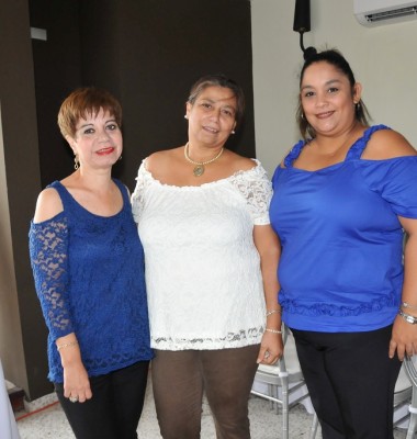 Patricia Quiroz, Erika Morales y Claudia Rodríguez