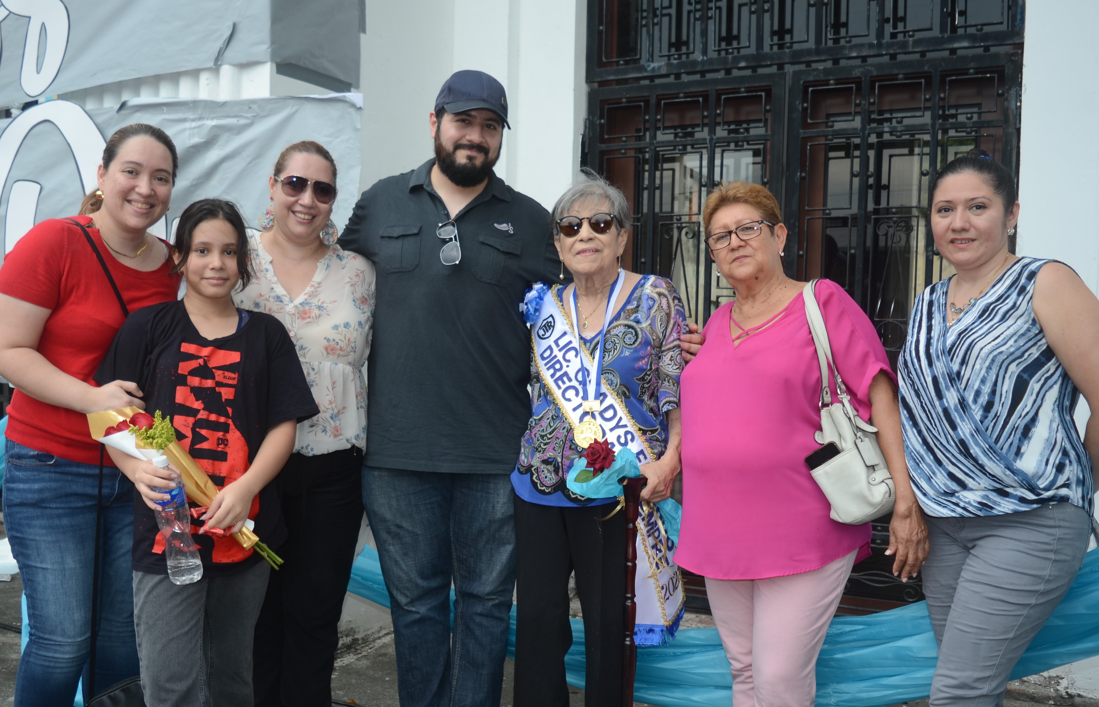 Tributan homenaje a cinco ex mentores del JTR y son declarados “Maestros de Oro”