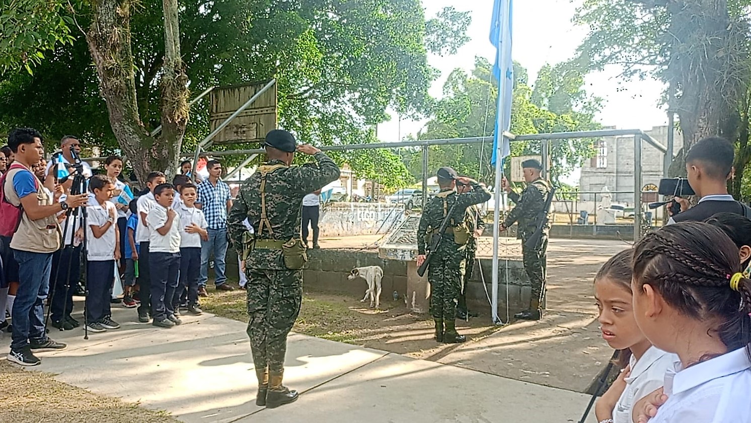 105 Brigada de Infantería y sus Unidades Orgánicas realizaron ceremonia de izado de la Bandera Nacional