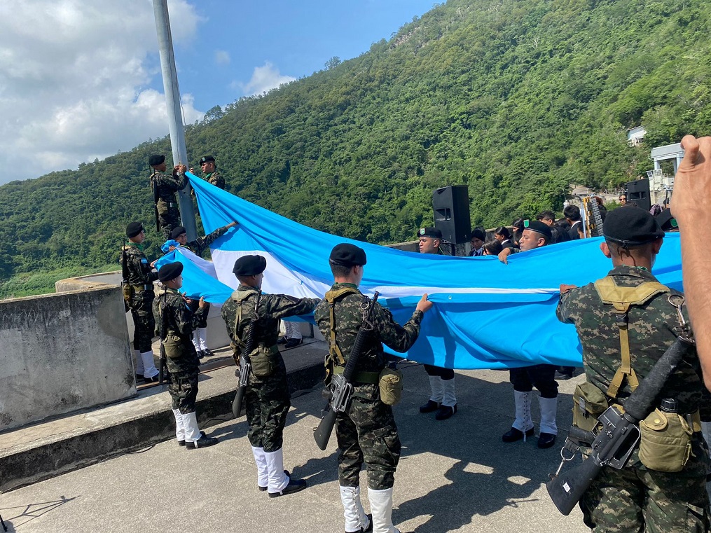 105 Brigada de Infantería y sus Unidades Orgánicas realizaron ceremonia de izado de la Bandera Nacional