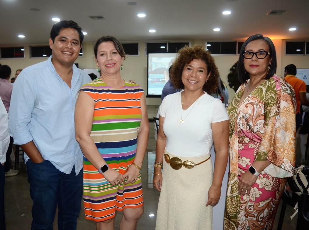 Cóctel de presentación del proyecto solidario “Escuela del Vidrio”