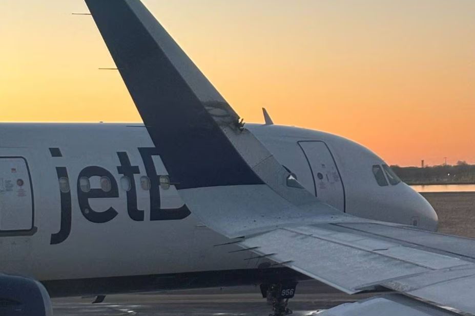 Dos aviones chocan en la pista de un aeropuerto de Estados Unidos