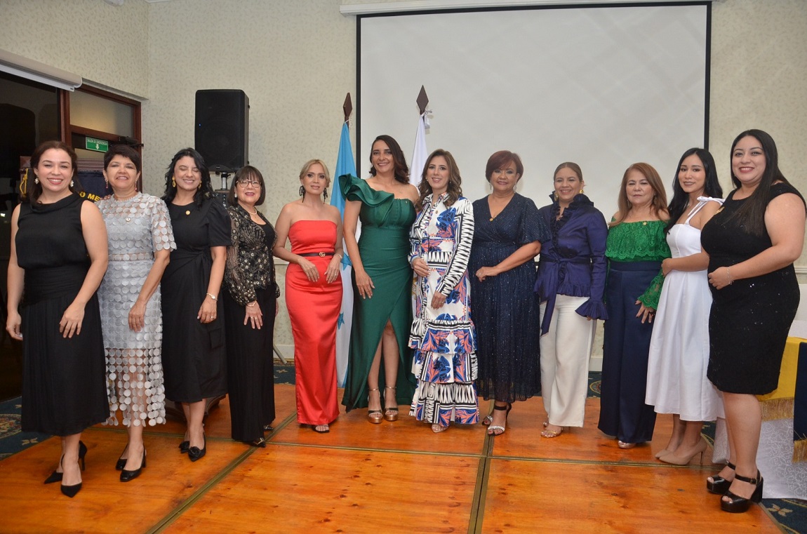 Geissel Godoy, Nadina Alvarenga, Aracely Rivas, Xiomara Carias, Patricia Giron, Karla Mejía, Carol Herrera, Verena Calix, Dubia Gutiérrez, Belinda Ordoñez, Gabriela Rivera y Ana Álvarez.